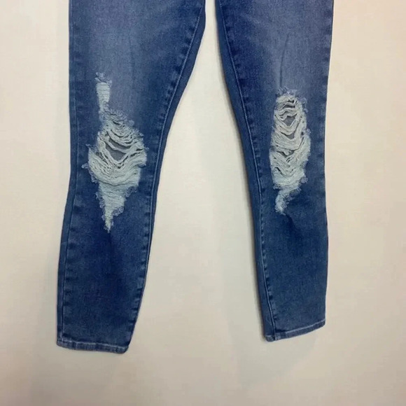 NWT Good American Good Waist Ripped Crop Skinny Jeans Medium Wash Blue Size 2/26 - Picture 4 of 10